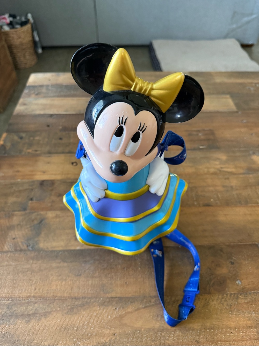 Disney World 50th Anniversary Minnie Mouse Sipper Cup w/ Strap